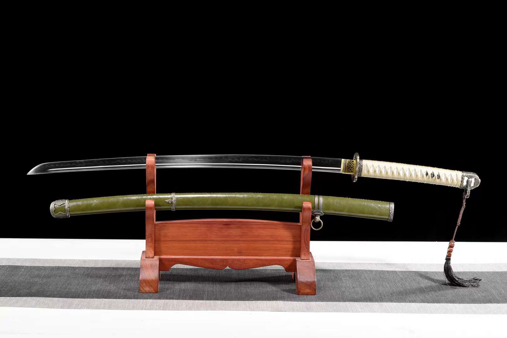 HandMade Japanese Samurai Katana Clay Tempered T-10 Steel Military Sword Type 98 Tsuba（副本）
