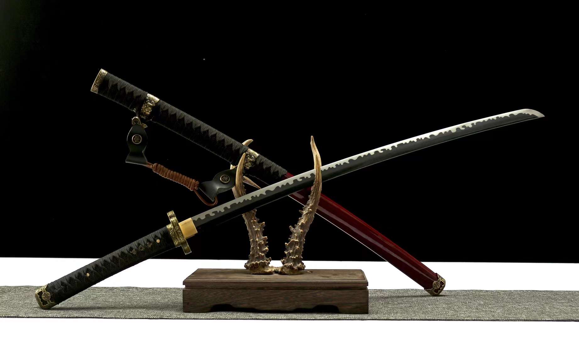 Handmade Japanese Tachi Sword 1065 Steel Sword Full Tang Katana 41 in