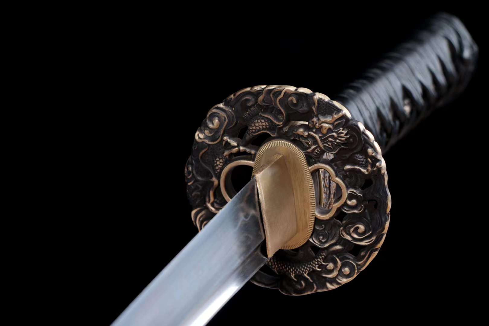 Premium Handmade Samurai Katana T10 Steel Full Tang Japanese Sword with Saya and Decorative Hamon Blade