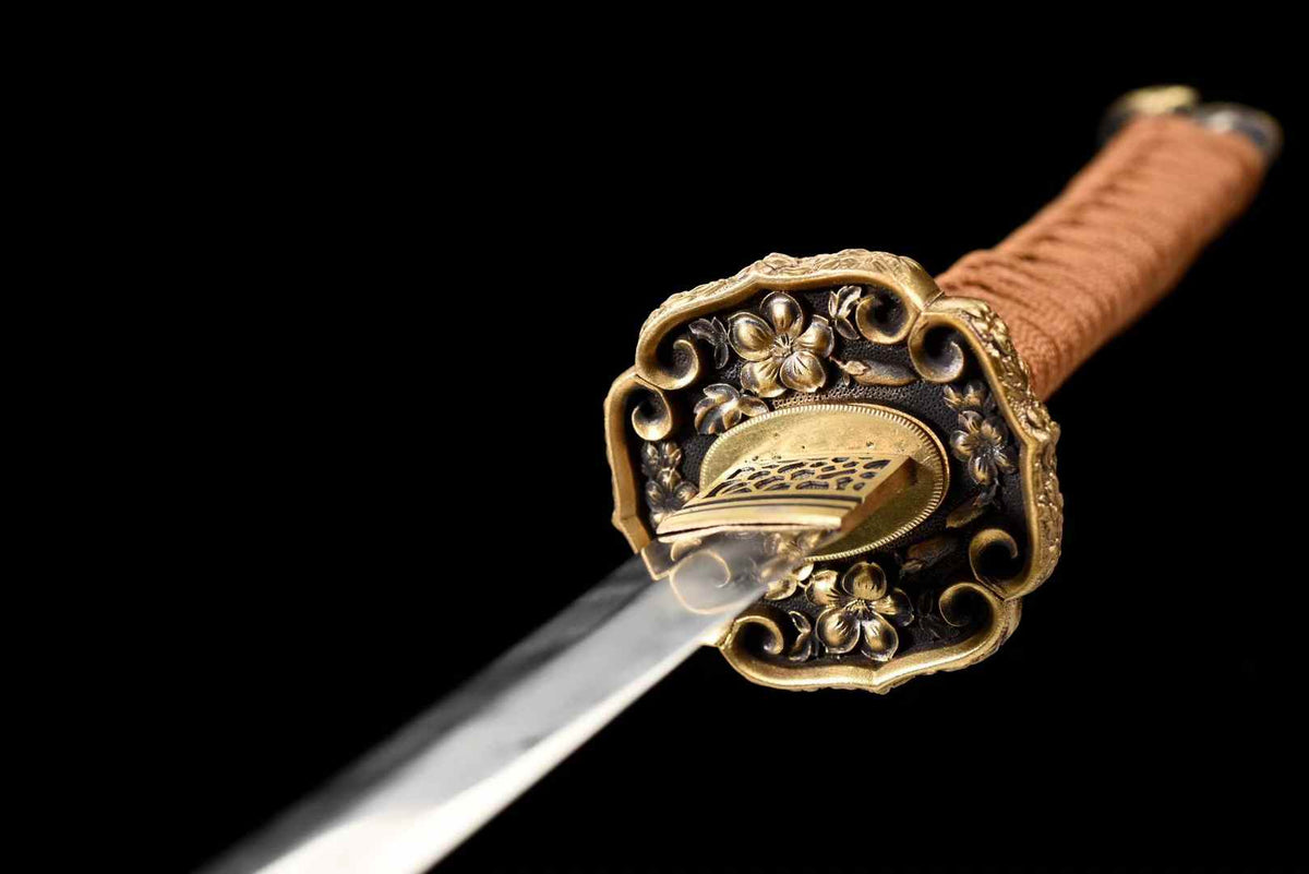 26 Inch Folded Damascus Japanese Tachi Sword Clay Tempered 60 HRC, 18-Step Mirror Polish, Gold Nashiji Scabbard