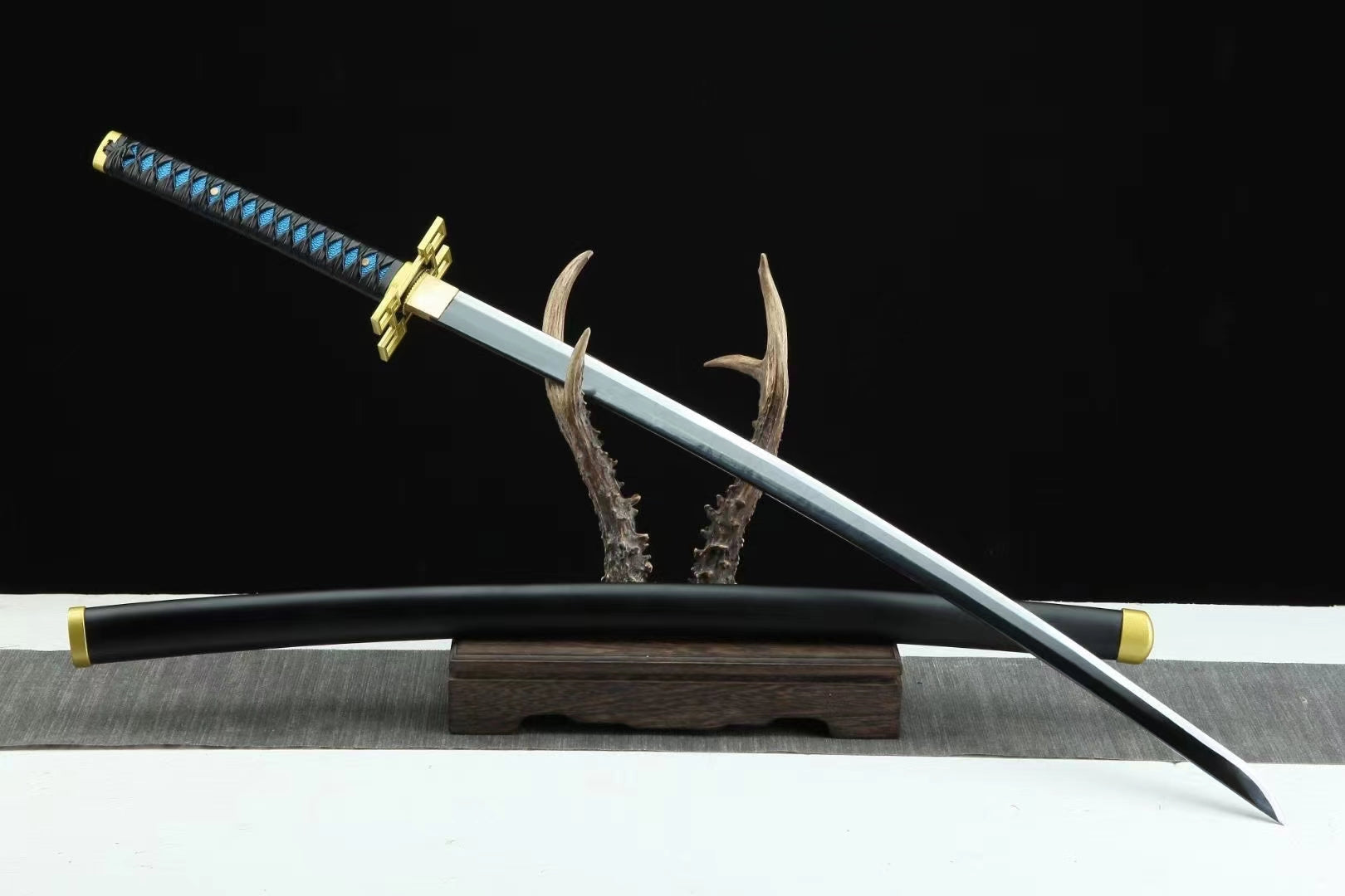 Demon Slayer Sword Tokitou Muichirou Nichirin Sword Mist Hashira Katana Replica Handmade Japanese Samurai Sword