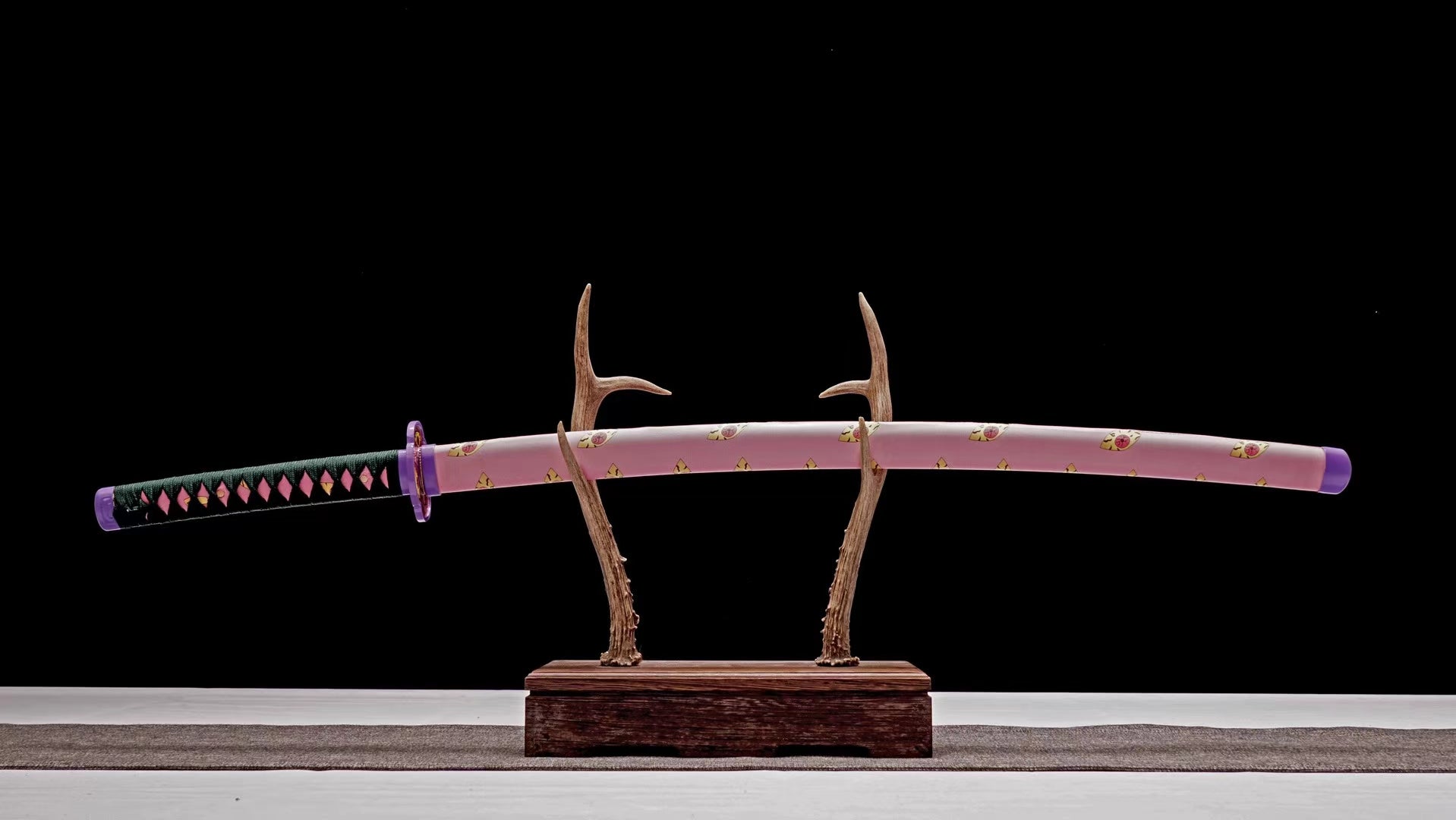 Demon Slayer Kokushibo Sword Moon Breathing Crimson Nichirin Katana 1045 Steel 1045 Carbon Steel(Sharp)
